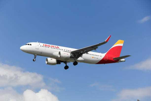 ¿Cómo contactar con Iberia Airlines en Madrid?